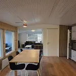 Semesterbostad 4 Star In Hals